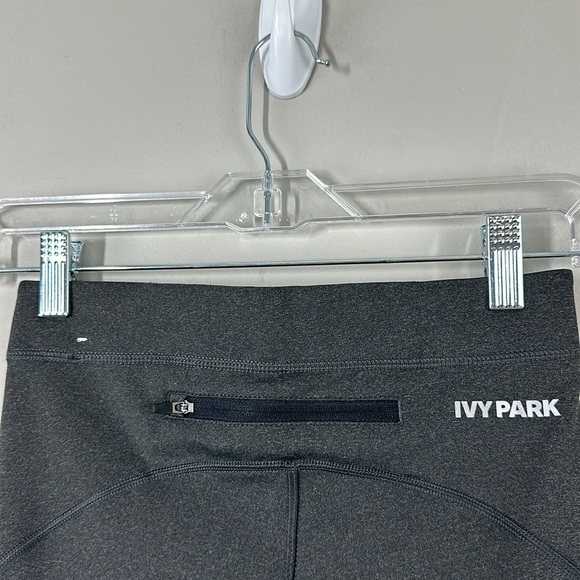 NWT Ivy Park Sculpted Crop Mid Rise Capri Leggings Size XS - Picture 12 of 16